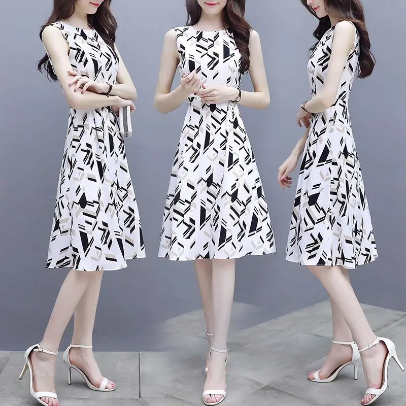 【Dress】大人可愛いクルーネックロング丈花柄ワンピース　Z-5559